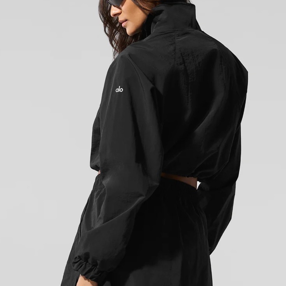 *SOLD*ALO Yoga 1/4 Zip Alumni Pullover in Black - Picture 4 of 14